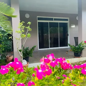  Guest house Lokai House
